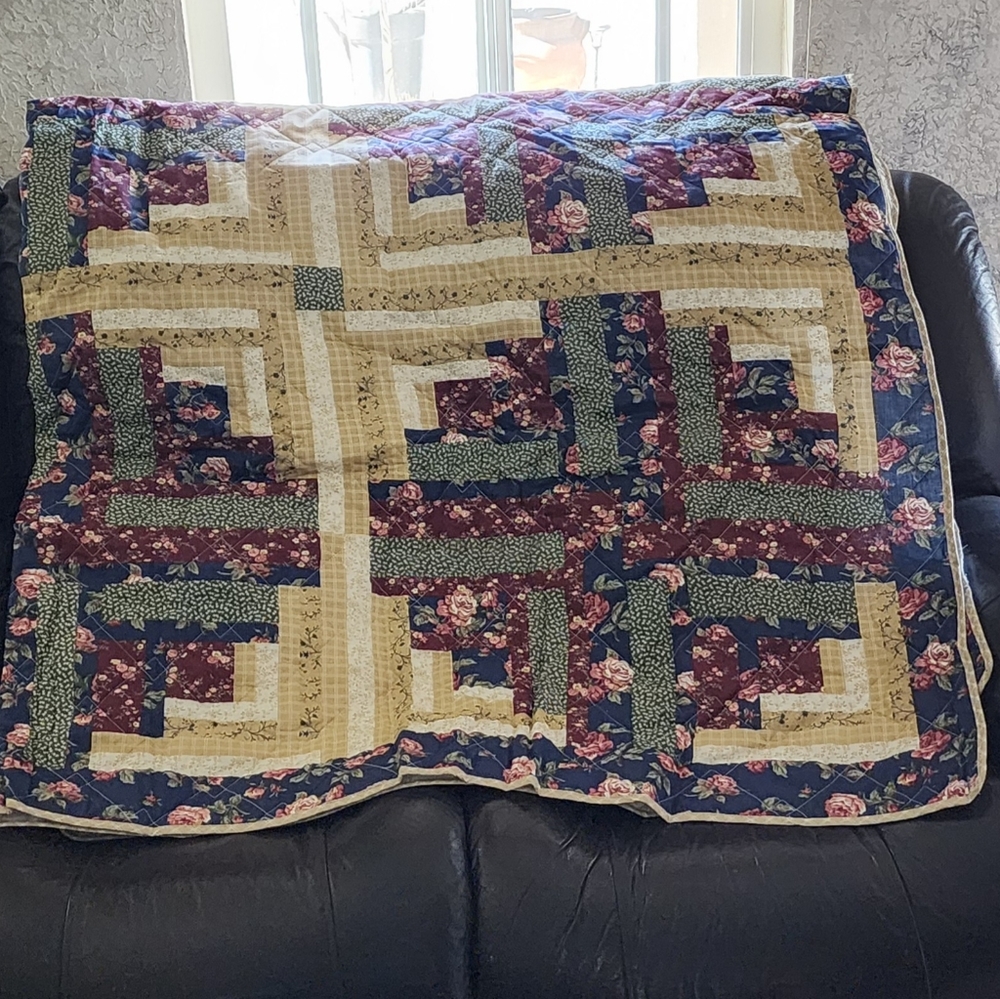 Quilt - Picture 1 of 7